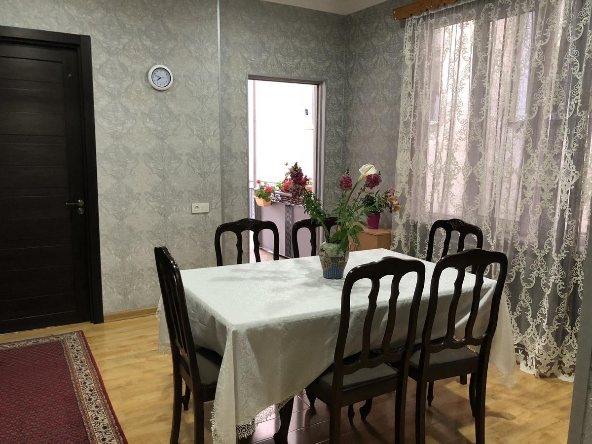 Guest House Tasunia Kutaisi Eksteriør billede